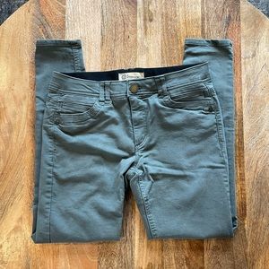 Democracy Olive Skinny Pants, Size 8